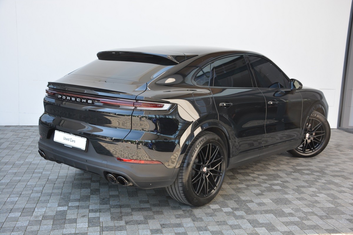 PORSCHE CAYENNE Coupe 2