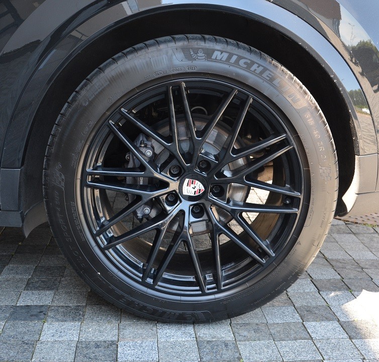 PORSCHE CAYENNE Coupe 9