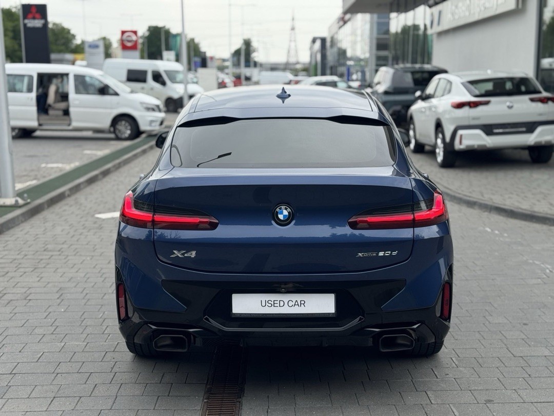 BMW X4 xDrive20d 4