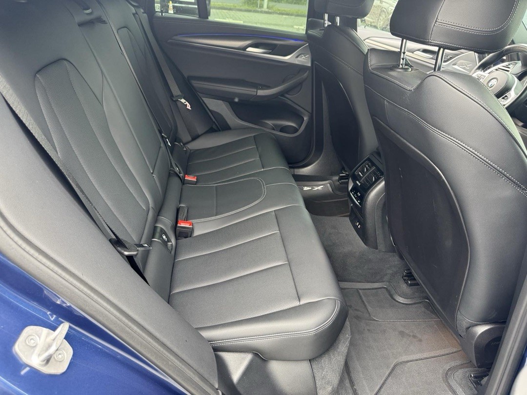 BMW X4 xDrive20d 9