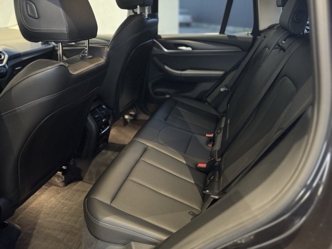BMW X3 xDrive20i 8