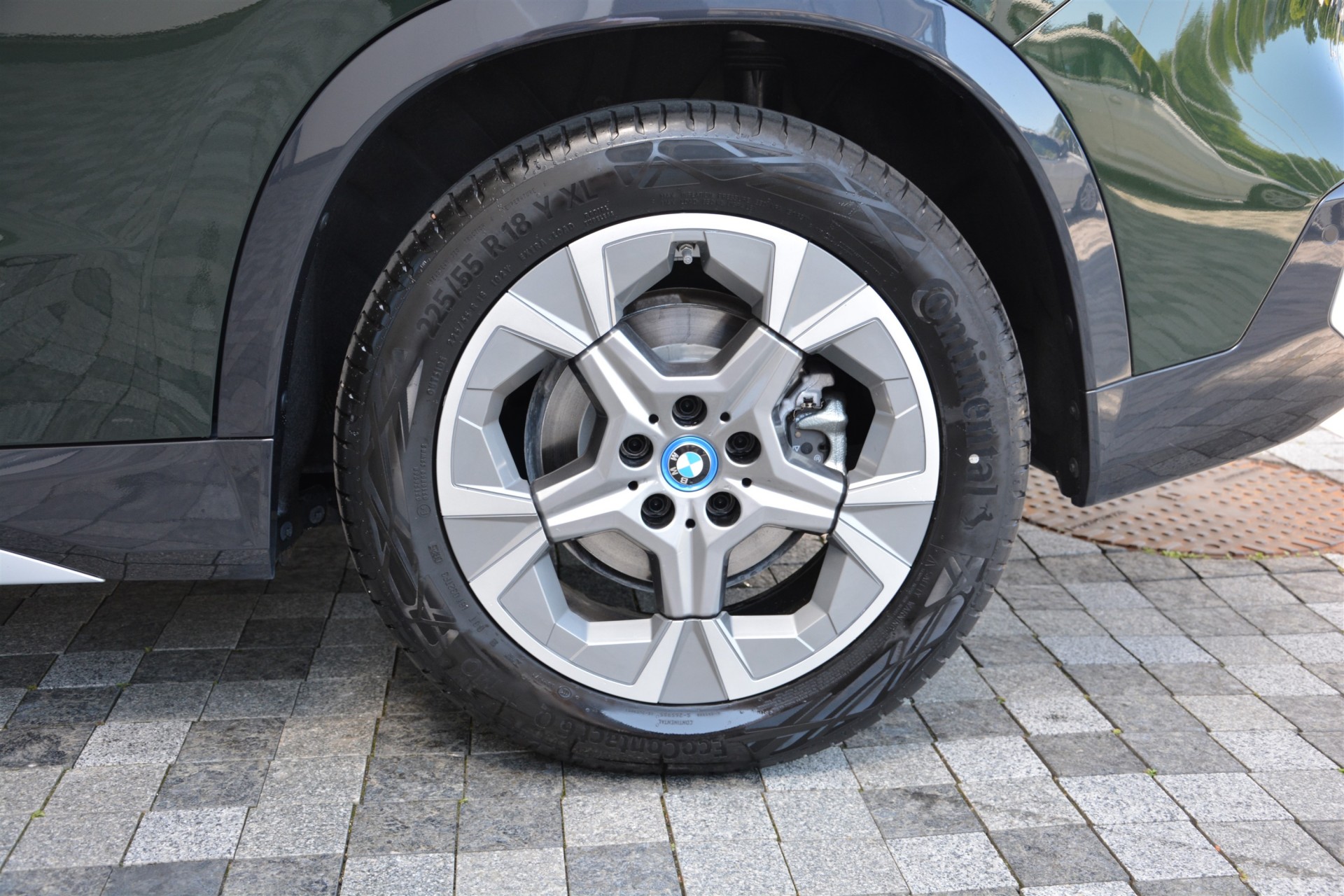 BMW iX1