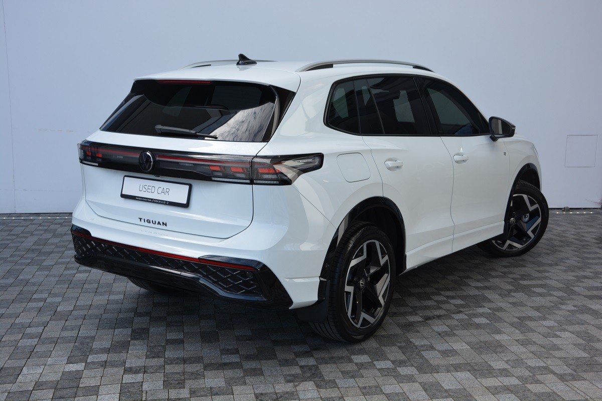 VOLKSWAGEN Tiguan
