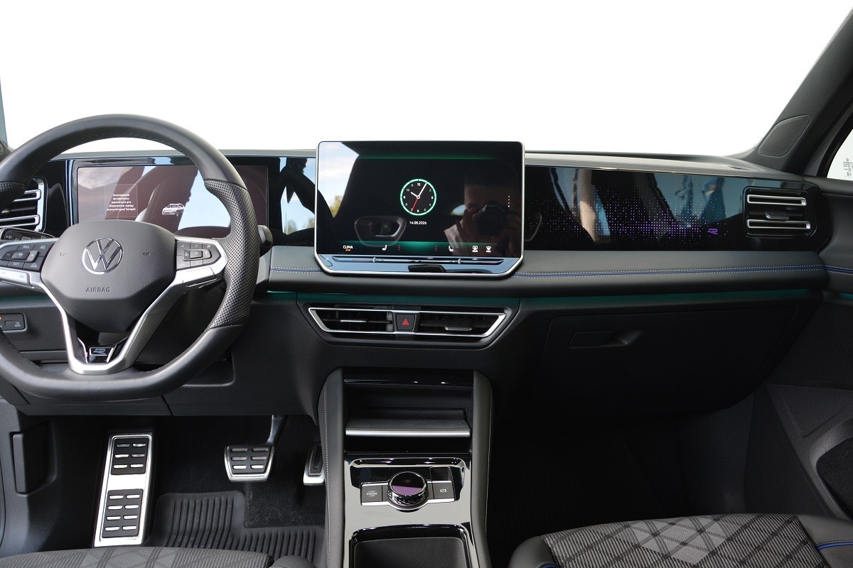 VOLKSWAGEN Tiguan