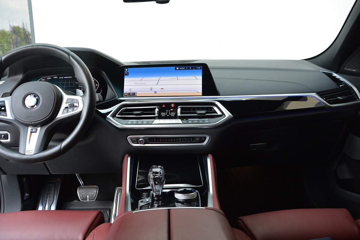 BMW X6 M50i 5