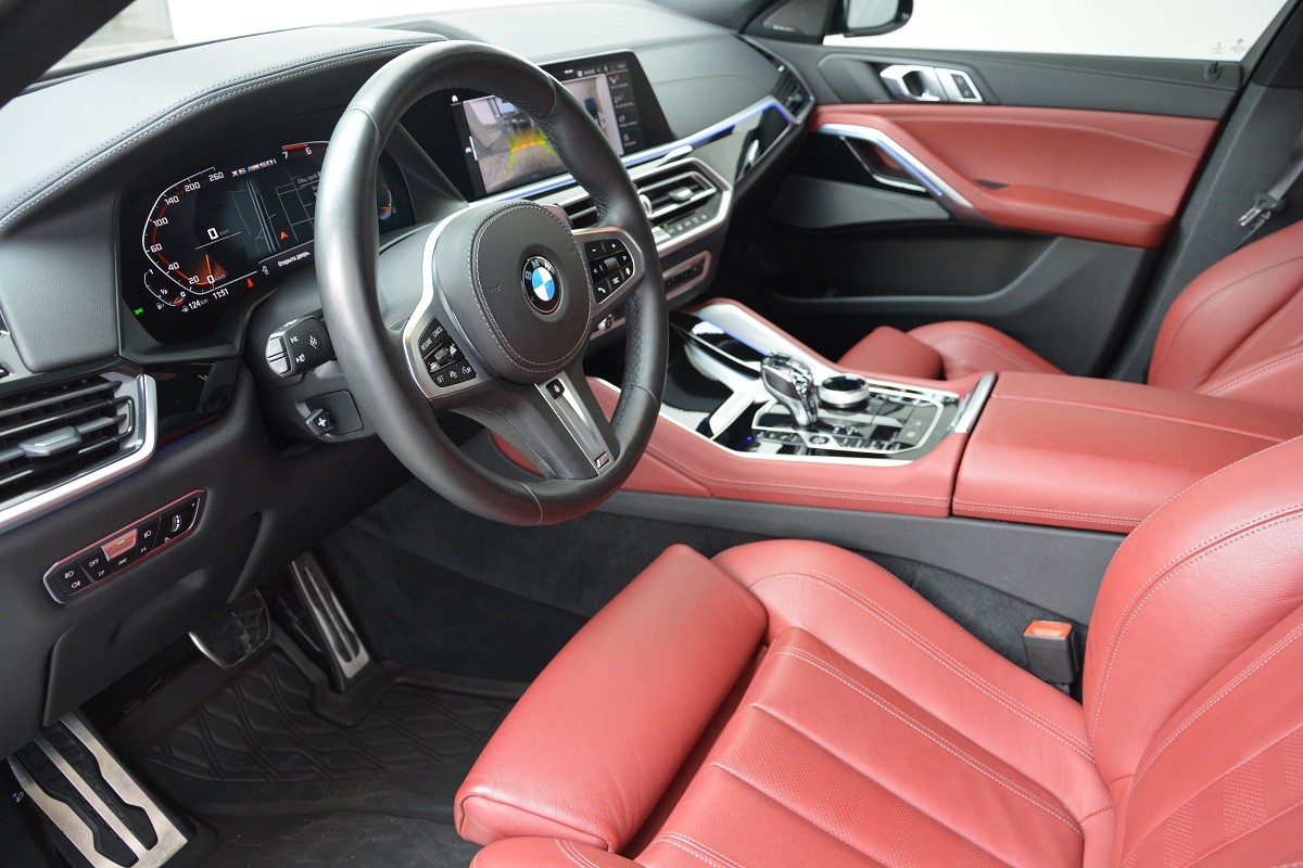 BMW X6 M50i 4