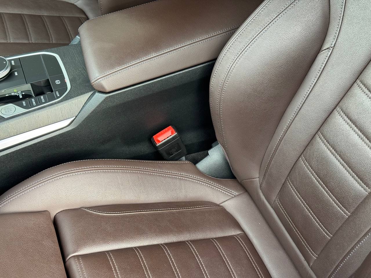 BMW 3 Series 320i 3
