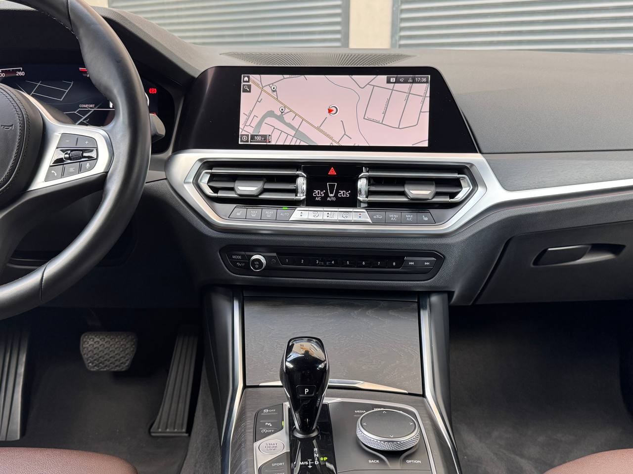 BMW 3 Series 320i 5