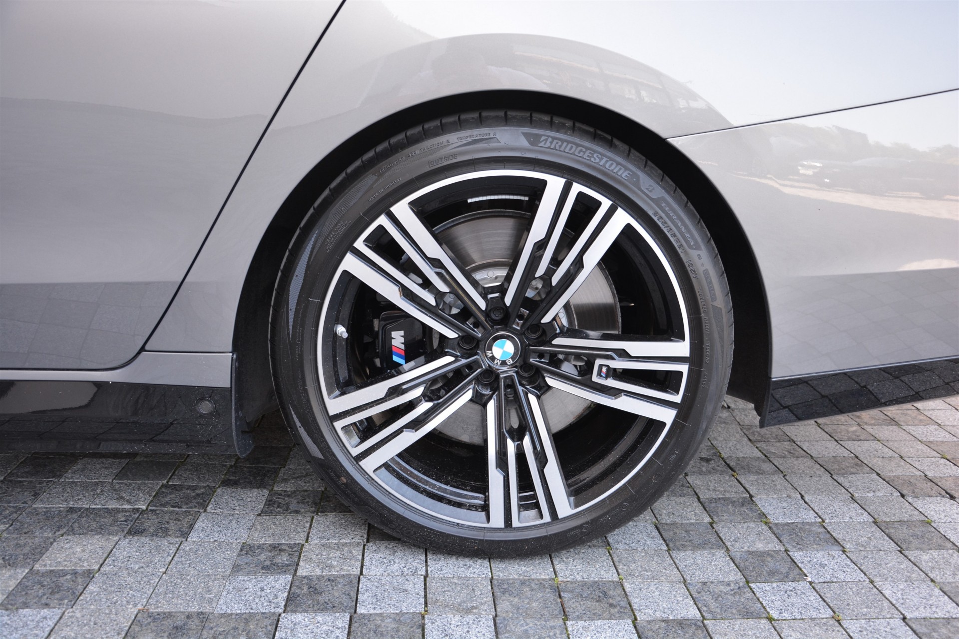 BMW 7 Series 760e xDrive 9