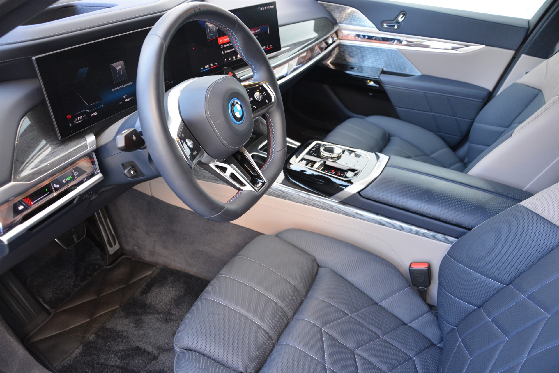 BMW 7 Series 760e xDrive 4