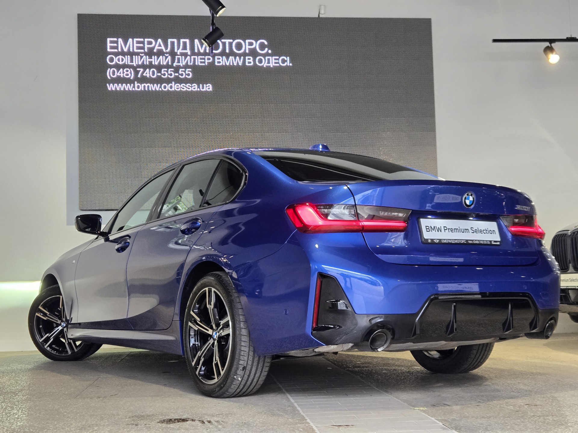 BMW 3 Series 320i 4