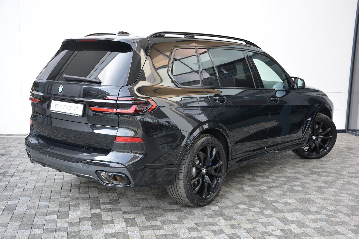 BMW X7 M60i 2
