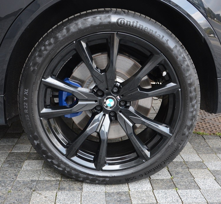 BMW X7 M60i 9