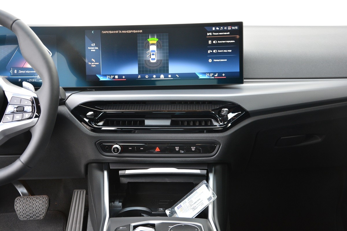 BMW 3 Series 320i 6