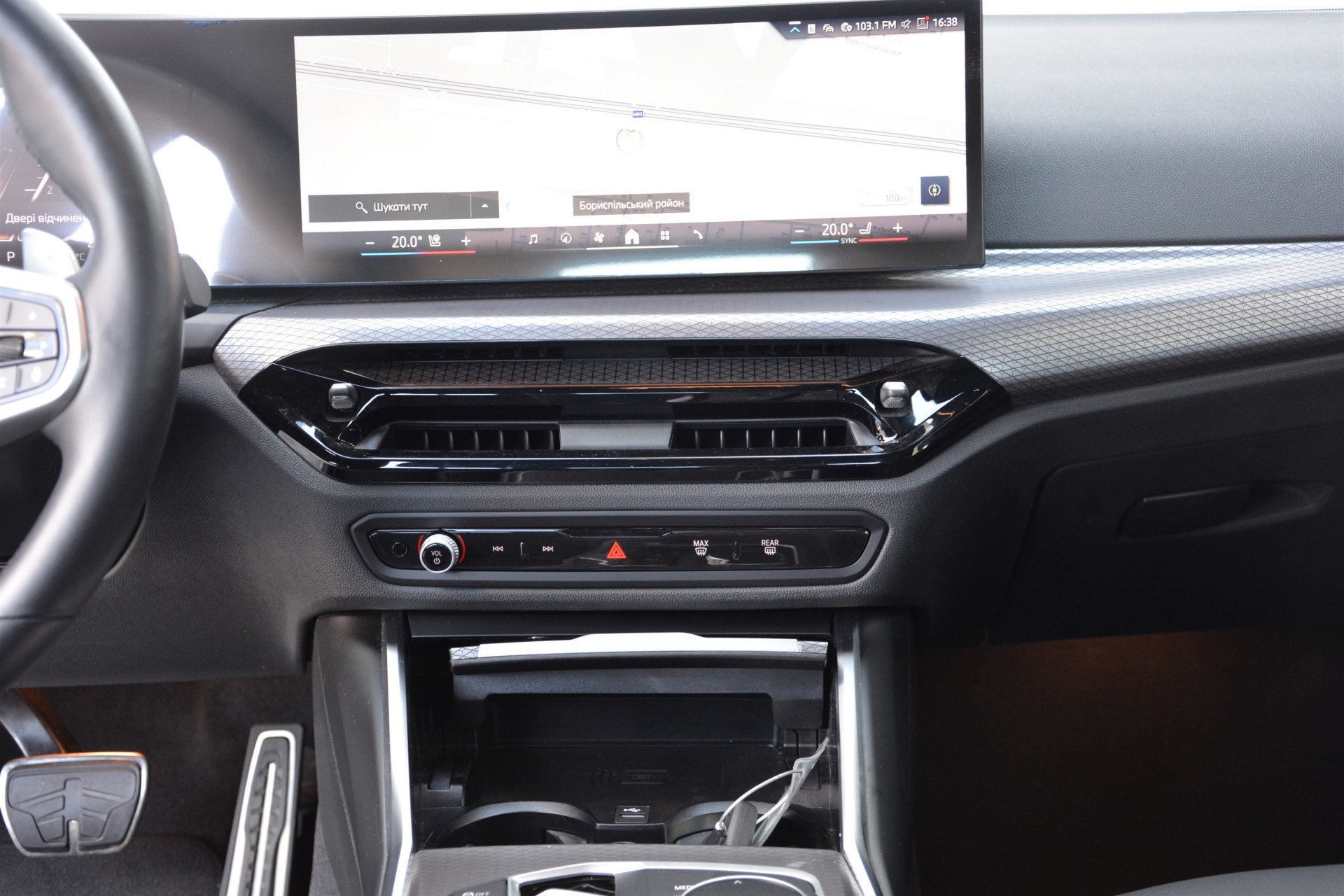 BMW 3 Series 320i 6