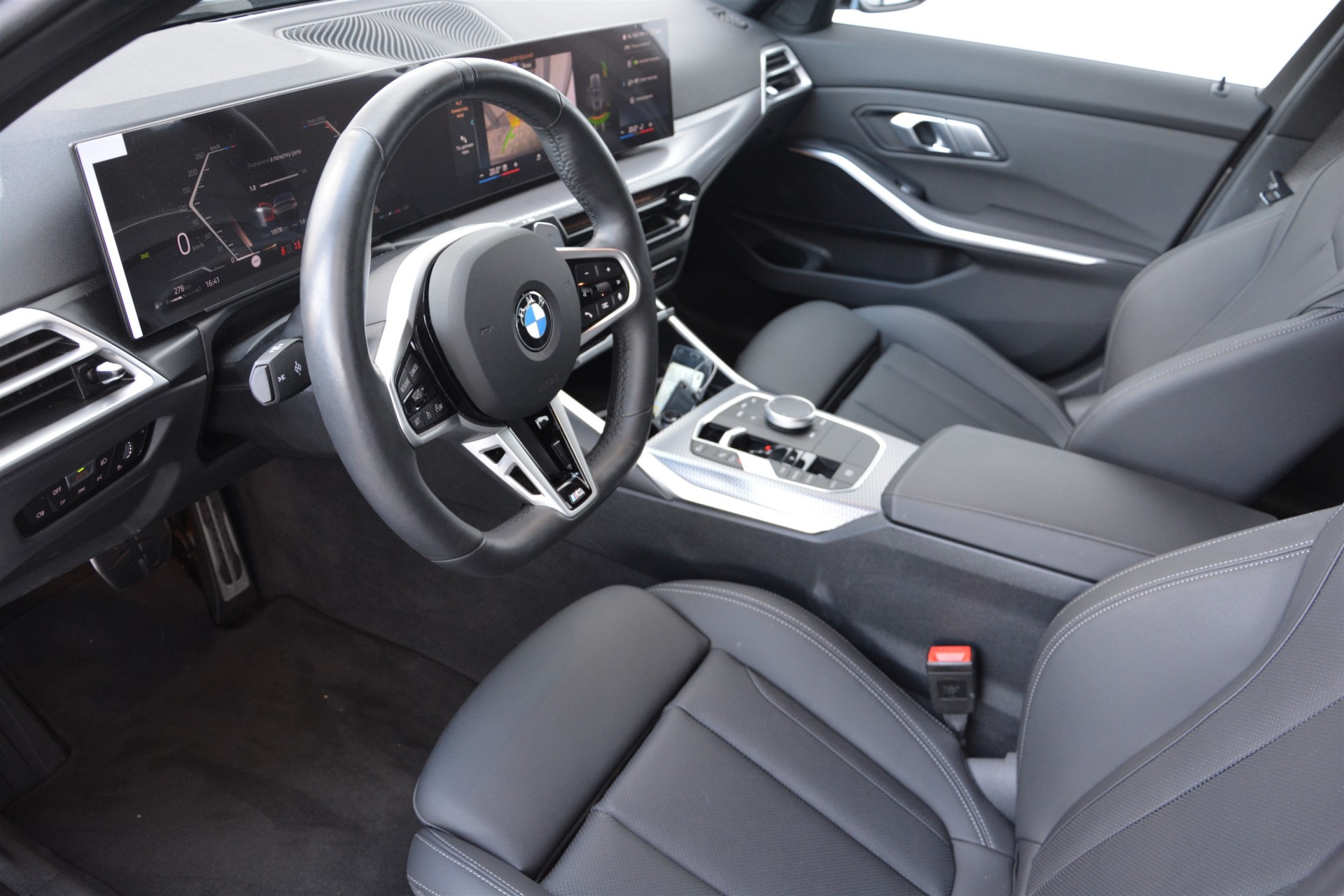 BMW 3 Series 320i 4