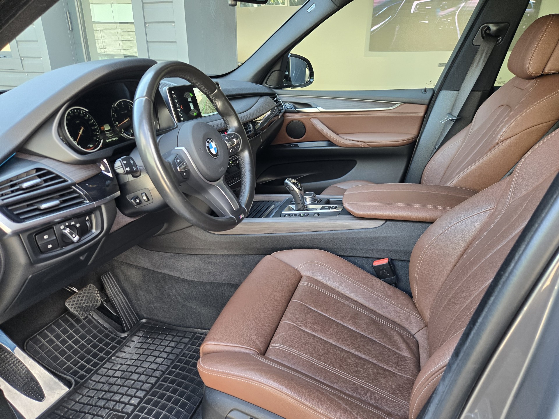 BMW X5 xDrive35i 6