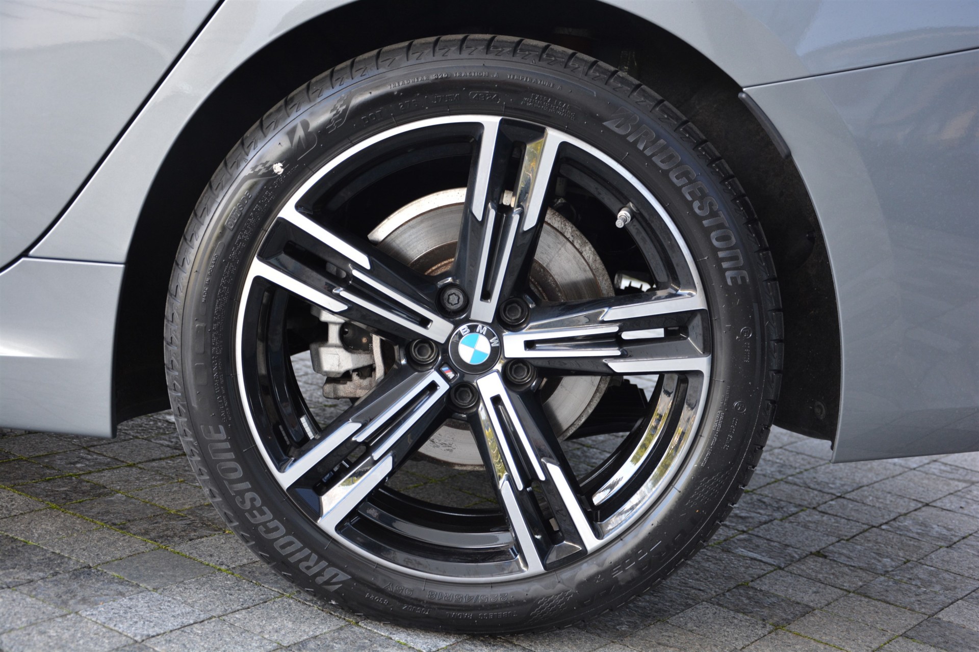 BMW 3 Series 320i 1