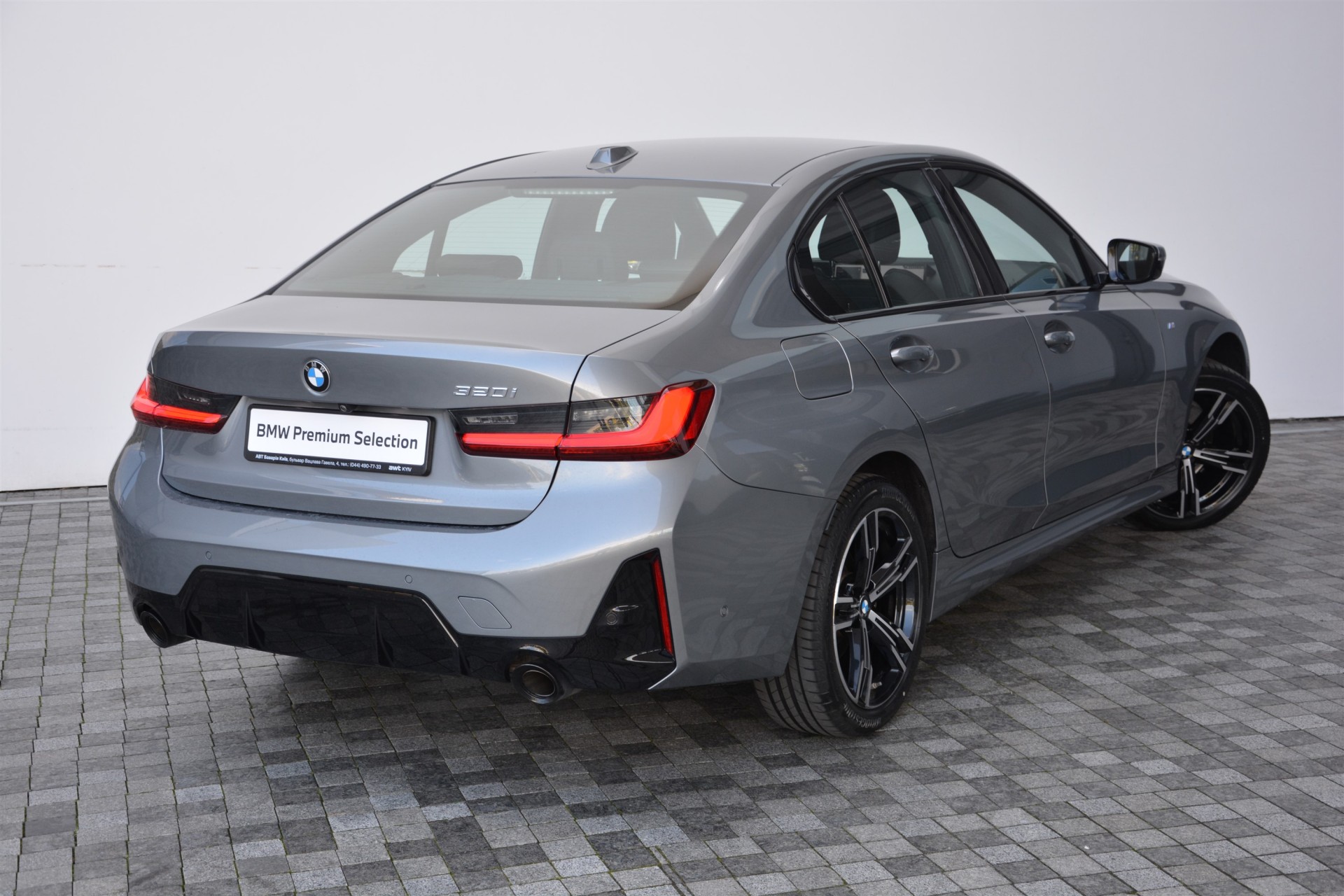 BMW 3 Series 320i 7