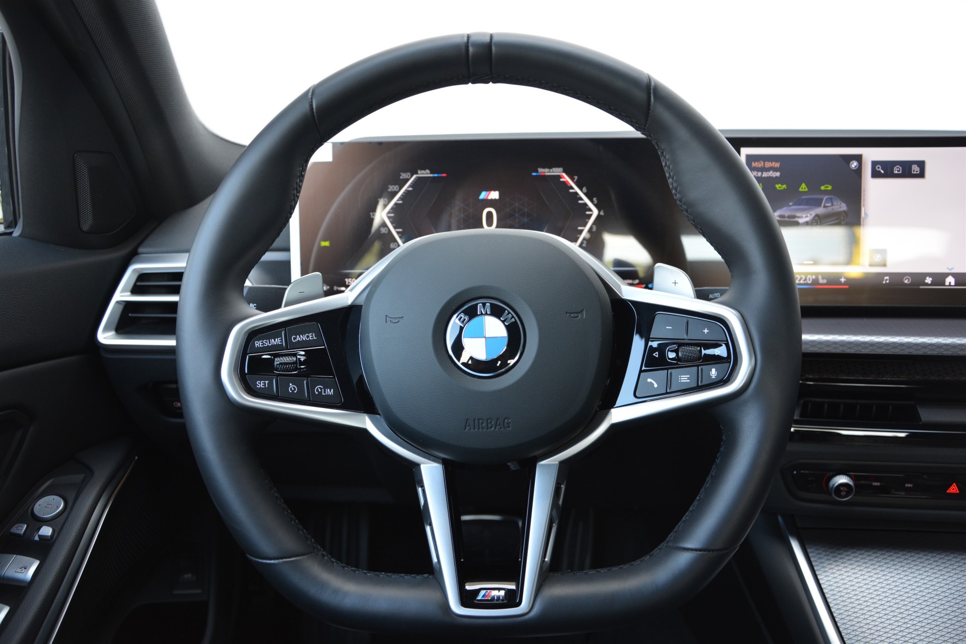 BMW 3 Series 320i 8