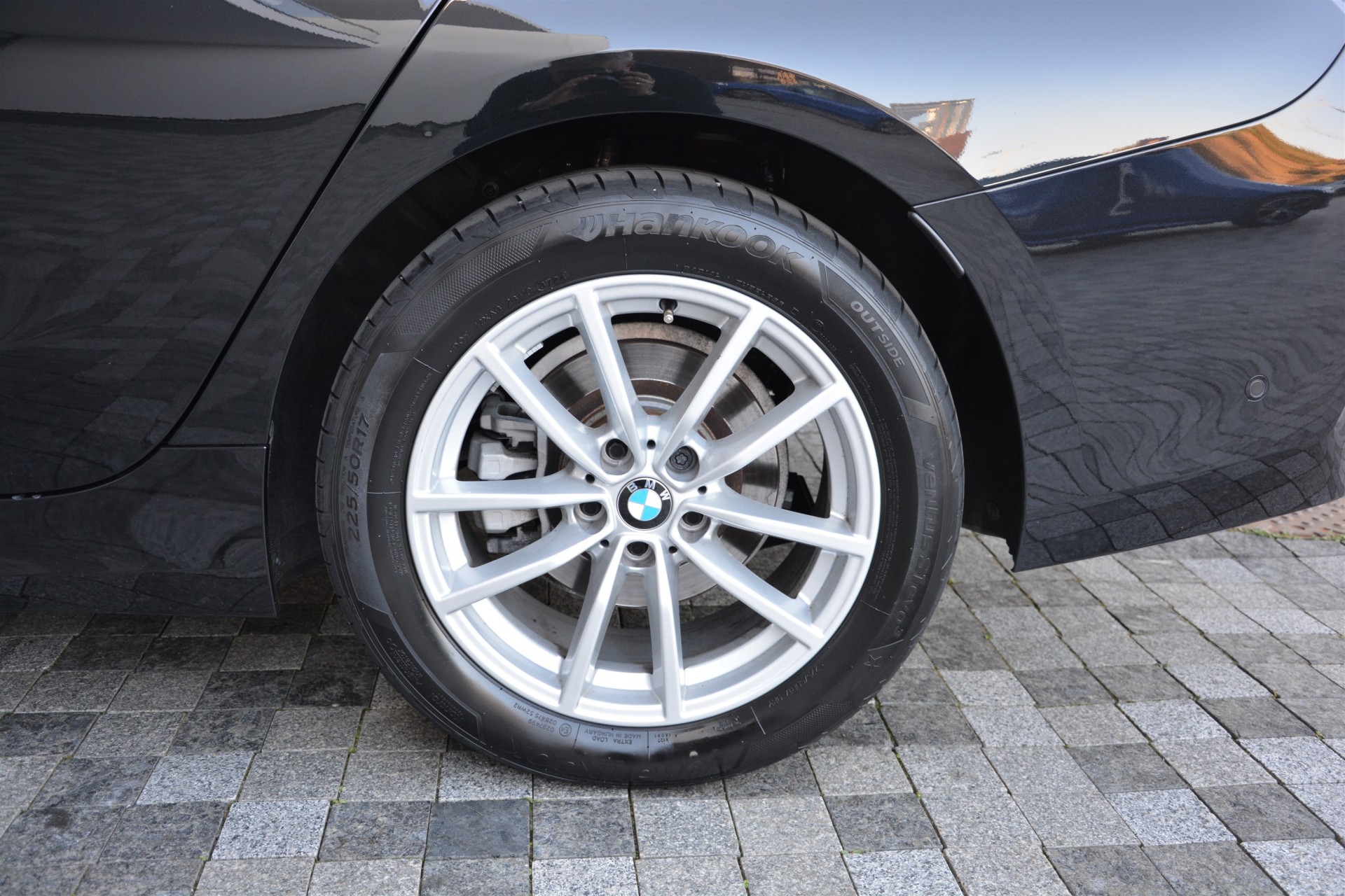 BMW 3 Series 320i xDrive 9