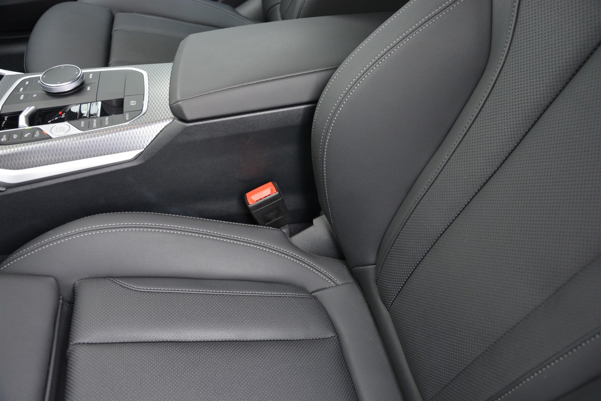 BMW 3 Series 320i 7