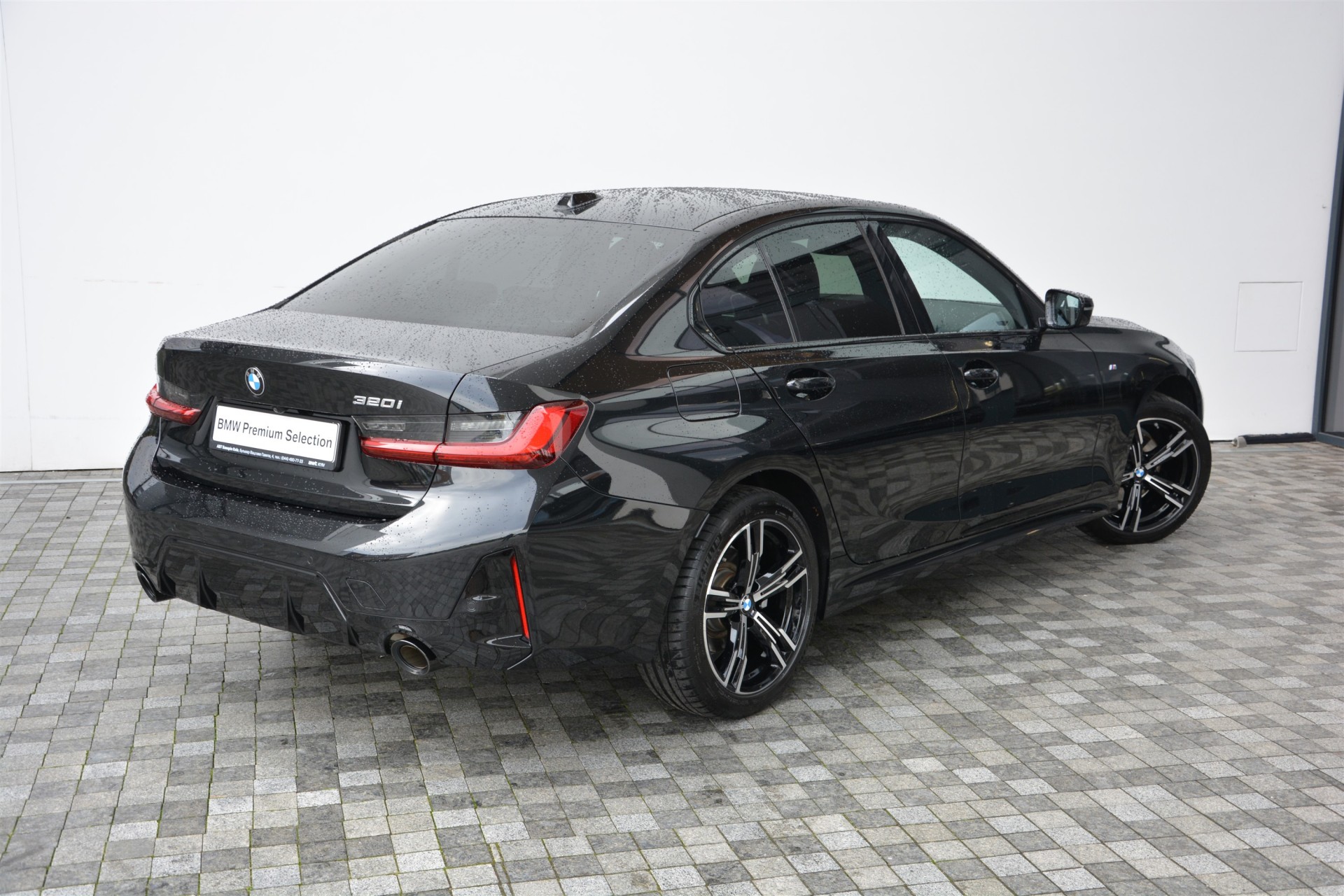 BMW 3 Series 320i 2