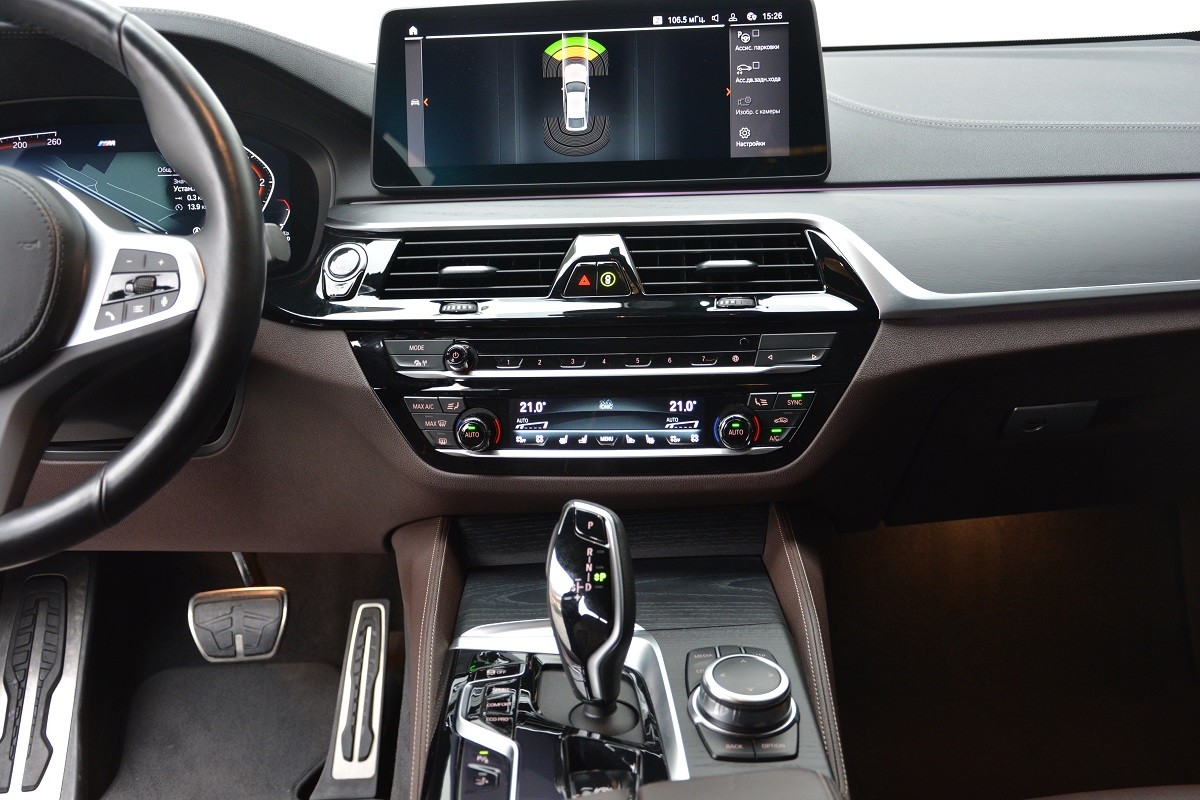 BMW 6 Series 630d xDrive Gran Turismo 6
