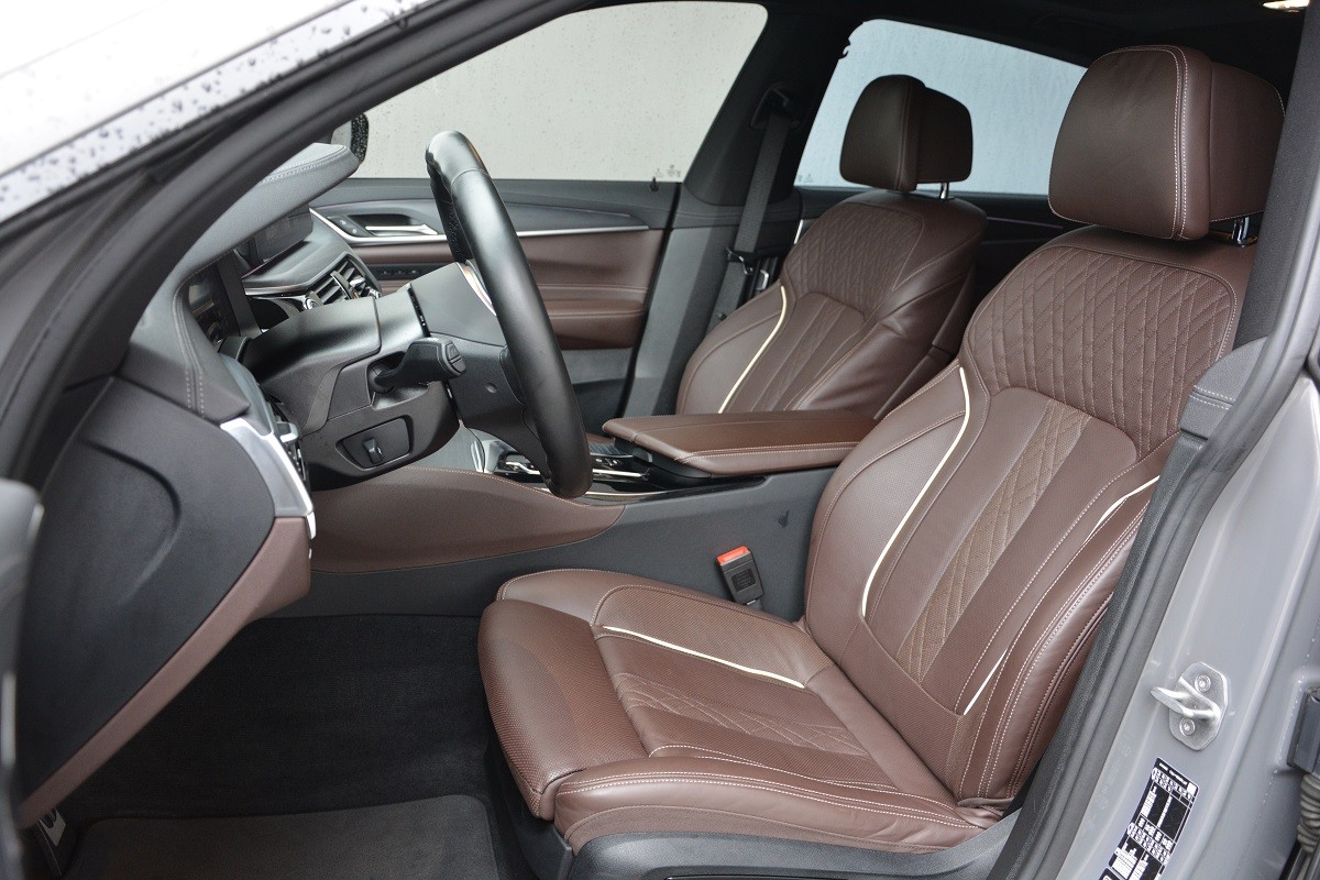 BMW 6 Series 630d xDrive Gran Turismo 3