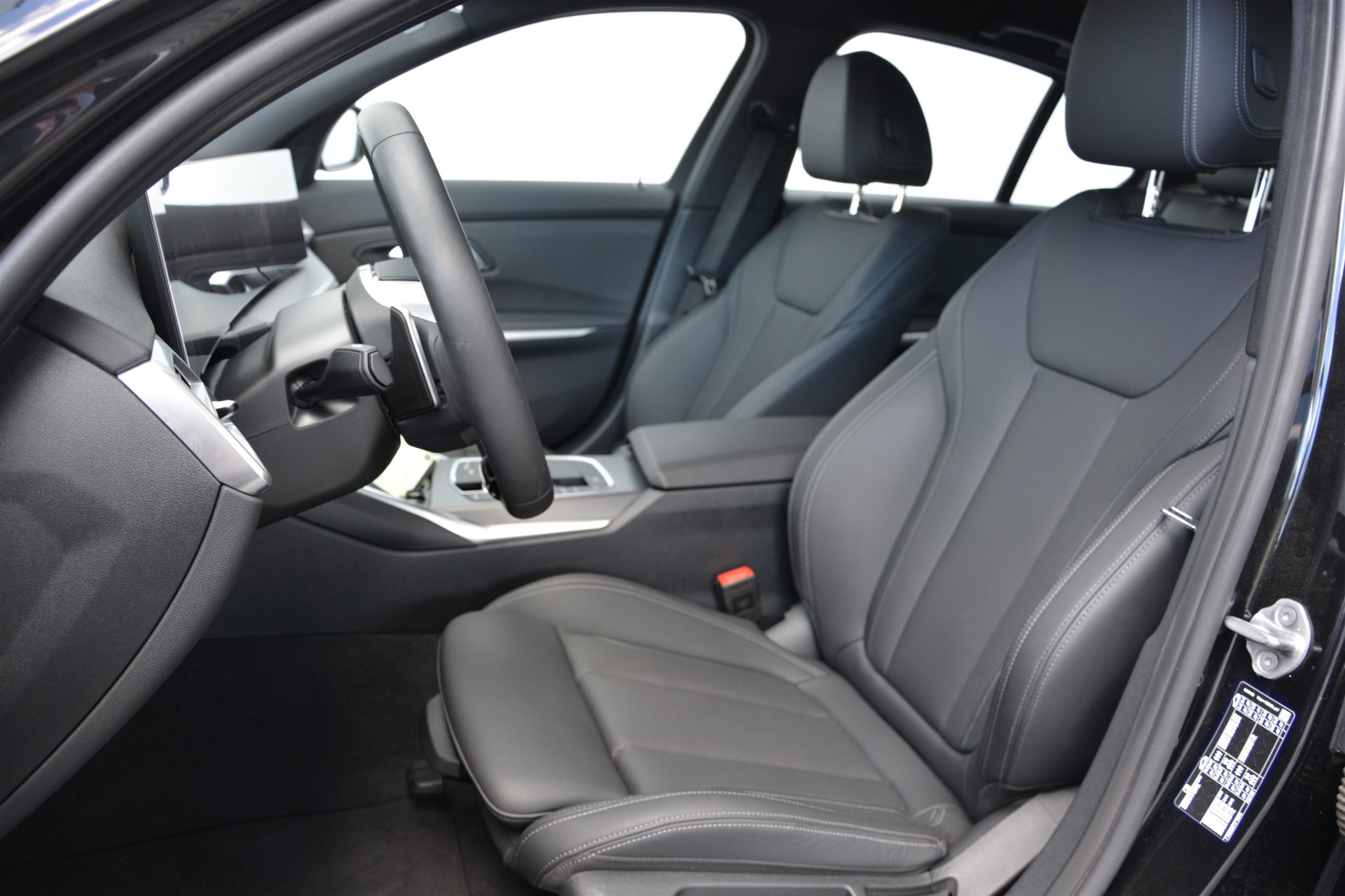 BMW 3 Series 320i 3