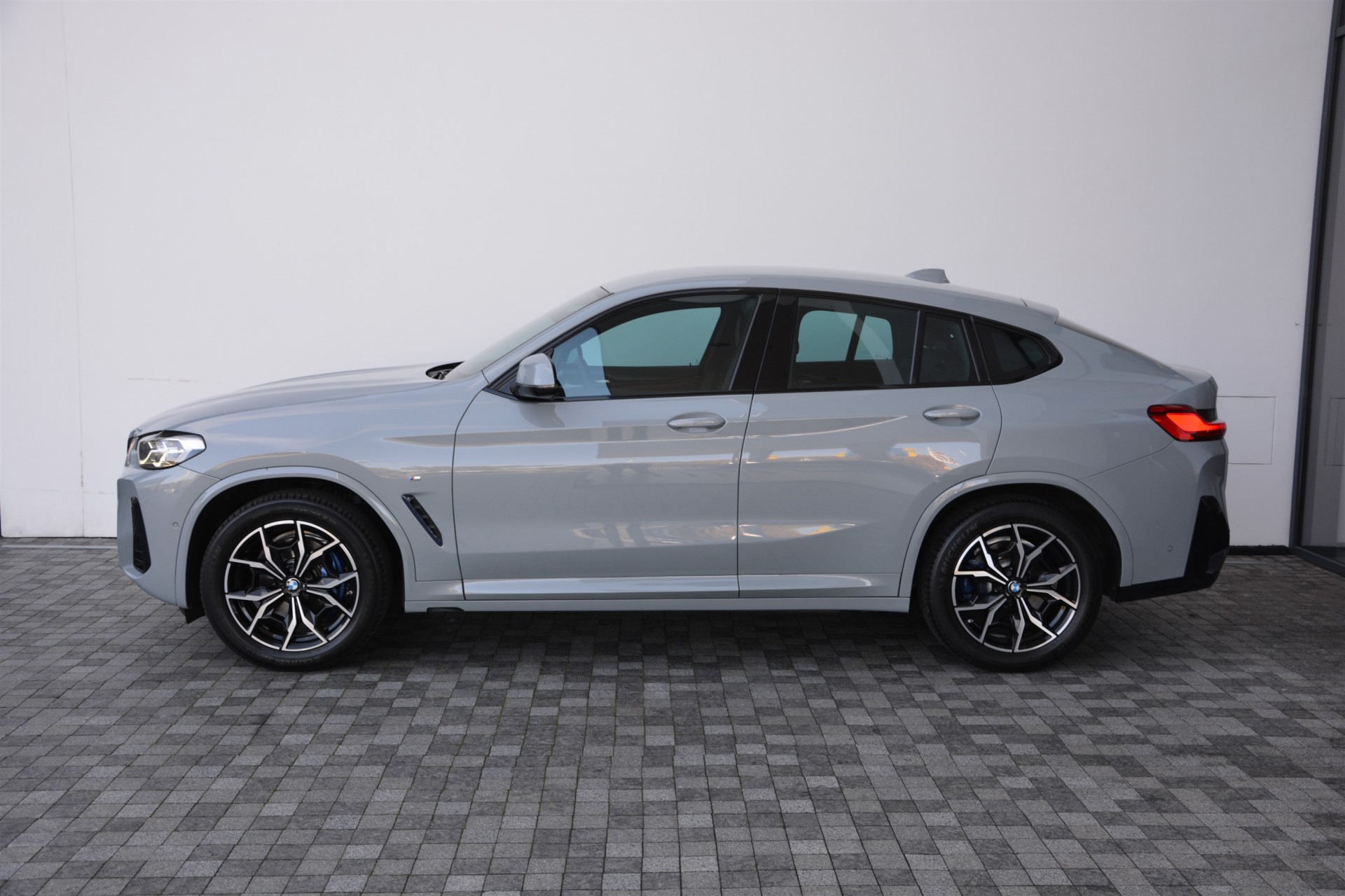 BMW X4 xDrive30i 1