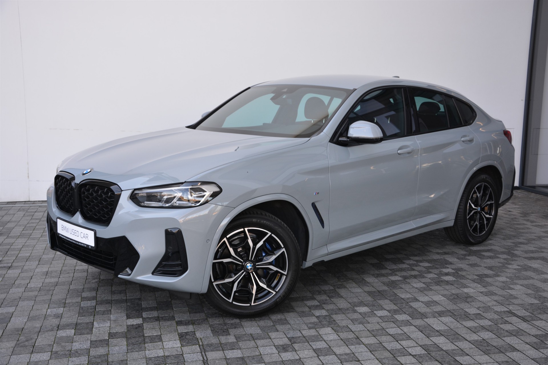 BMW X4 xDrive30i 0