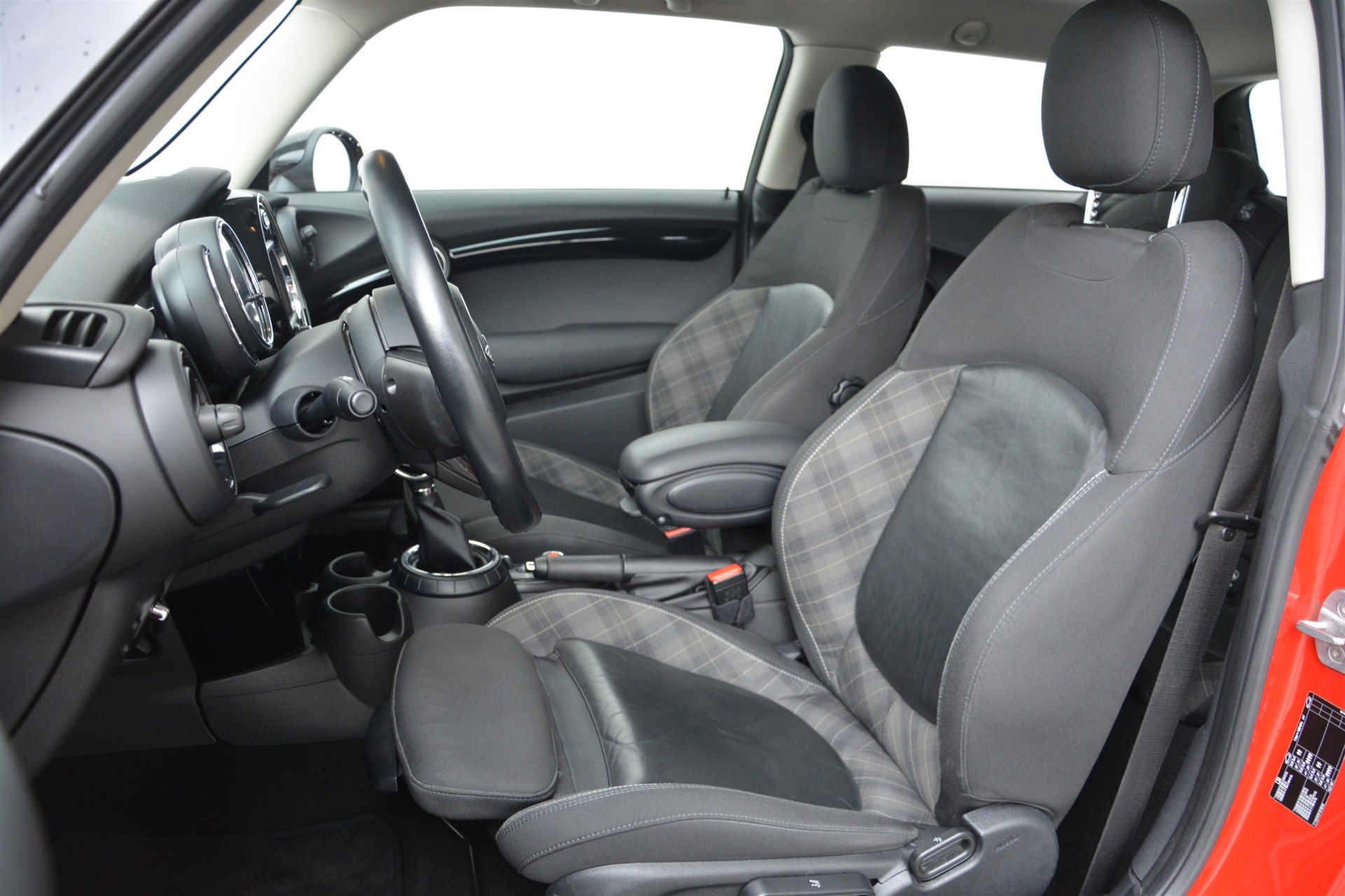 MINI Hatch One 3