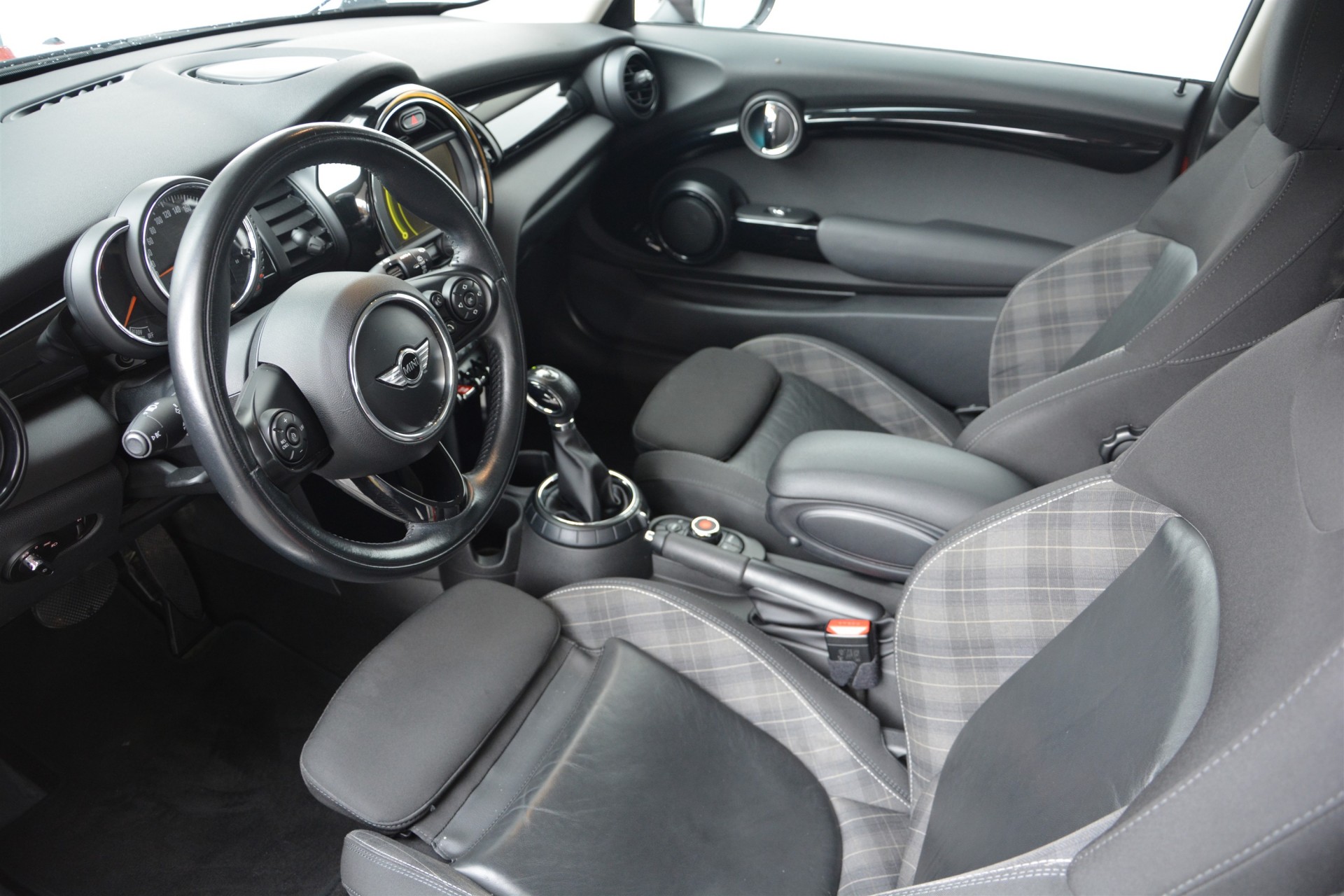 MINI Hatch One 4