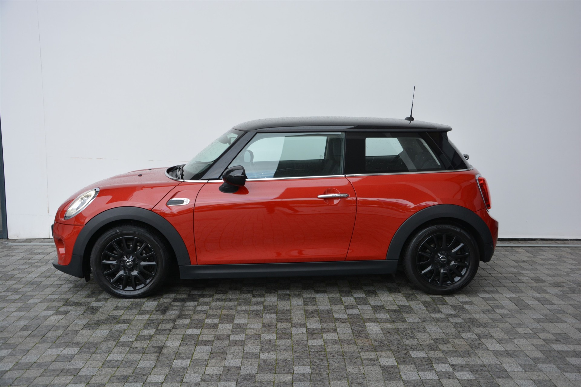 MINI Hatch One 1