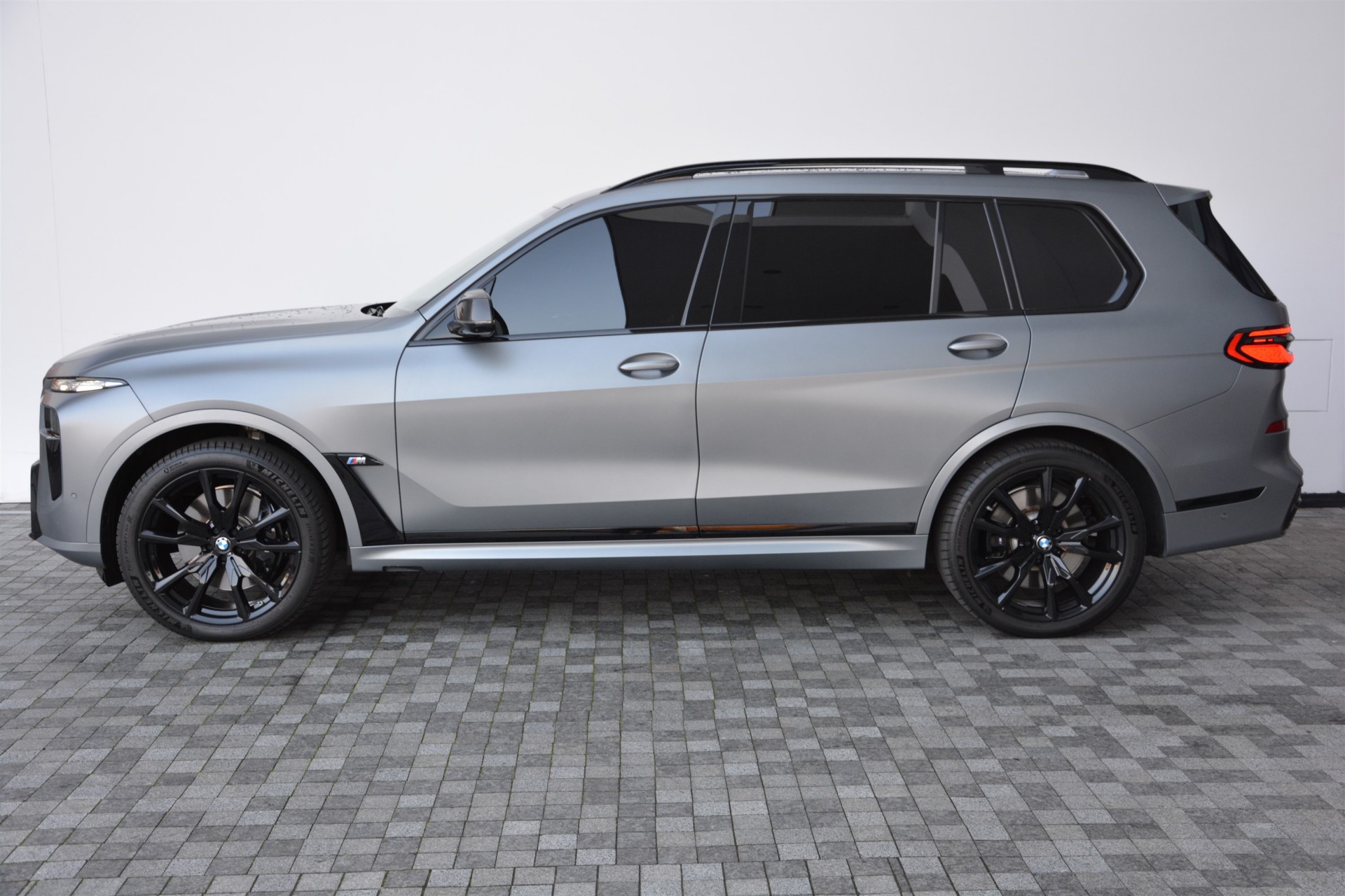 BMW X7 M60i 1