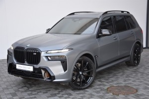 BMW X7 M60i