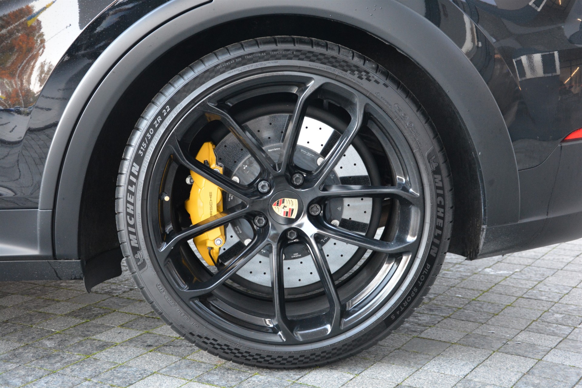 PORSCHE Cayenne GT 9