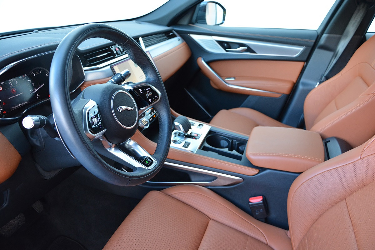 JAGUAR F-Pace F-Pace 2.0 250 ПРОДАНО 7